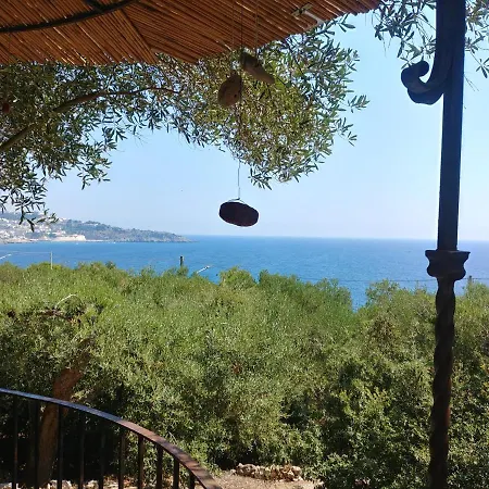 Il Trullo Sul Mare Hébergement de vacances *